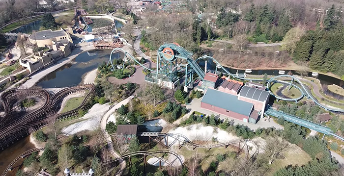 Verrassing: Efteling-medewerkers mogen met gezin door leeg attractiepark rijden