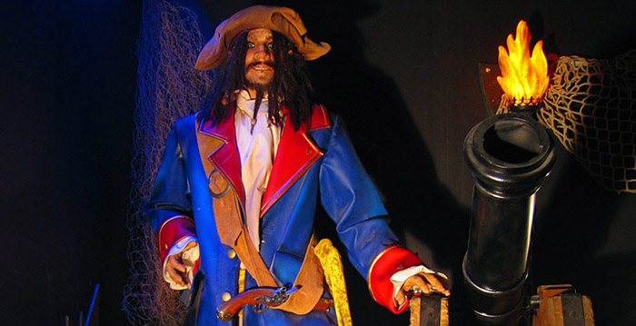 Video: Spaans pretpark draait muziek uit de Efteling