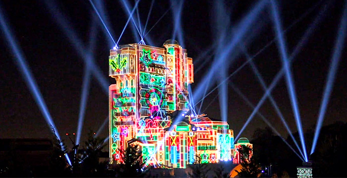 Video: bekijk het nieuwe avondspektakel Goofy's Incredible Christmas in Disneyland Paris
