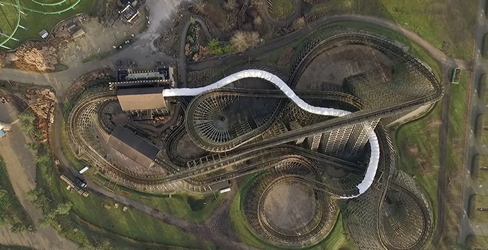 Video: zo werkt het opknappen van houten achtbaan Troy in Toverland