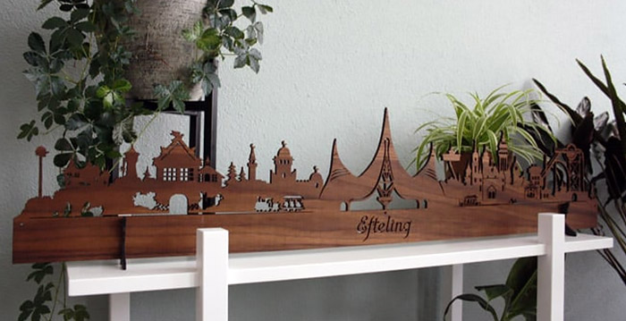 Efteling verkoopt houten skyline als souvenir