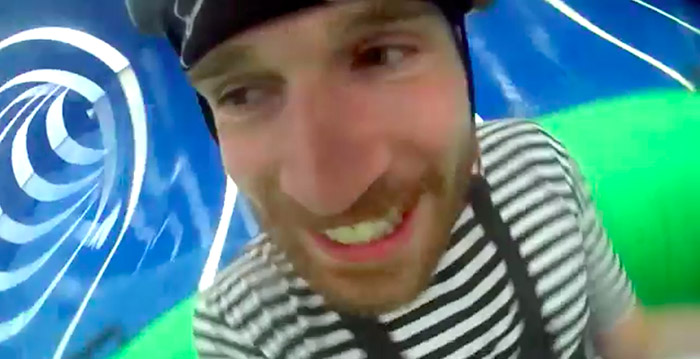 Youtubers gaan los in zwembad Attractiepark Slagharen