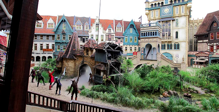 Video: Efteling past Raveleijn-show aan na kritiek