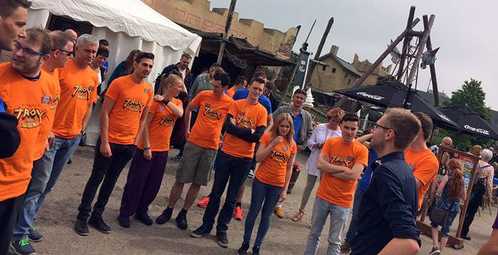 Coaster Challenge barst los: twaalf waaghalzen 24 uur in de achtbaan