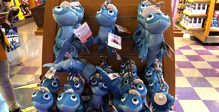Eerste souvenirs Frozen II te koop in Disneyland Paris
