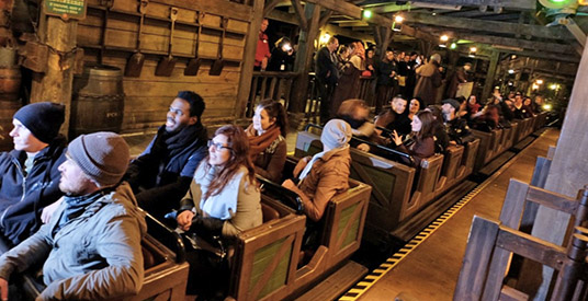 Megarenovatie van start: emotionele laatste rit in Disney's Big Thunder Mountain