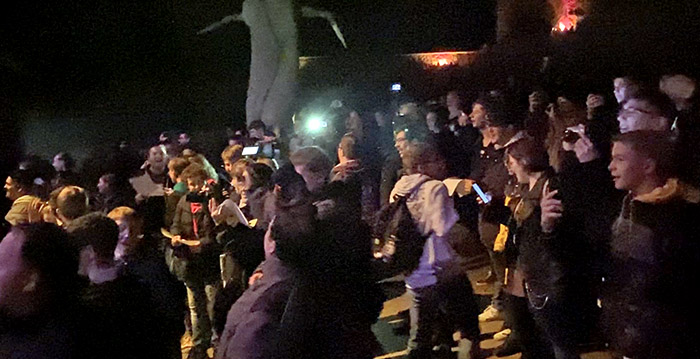 Hilarisch: Efteling-fans uit hun dak bij allerlaatste vertoning PandaDroom ooit