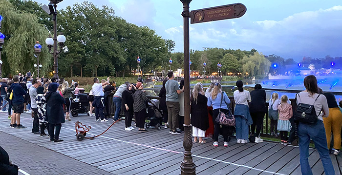 Burgemeester grijpt pas in als '100 procent Efteling-bezoekers' coronaregels negeert