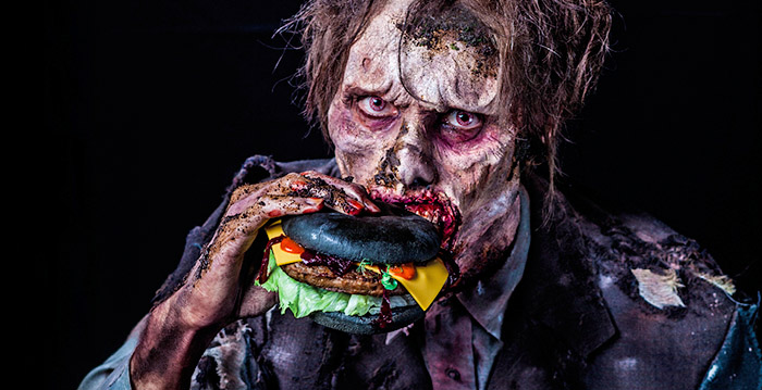 Walibi Holland introduceert zwarte hamburger voor Halloween