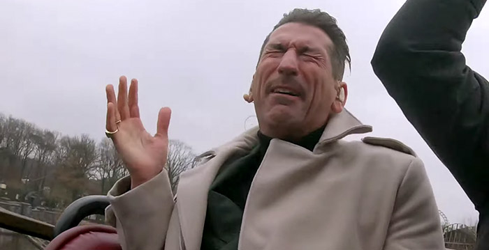 Video: Danny Vera zingt monsterhit Roller Coaster in Efteling-achtbaan