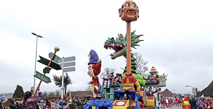 ballet Uil aanklager Te koop: carnavalswagen met Efteling-thema - Looopings.nl