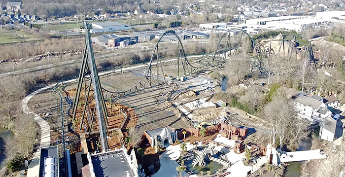 Dronevideo van nieuwe achtbaan Kondaa in Walibi Belgium
