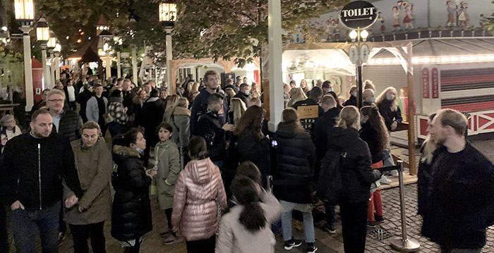 Veel kritiek op grote drukte in Deens pretpark Tivoli Gardens