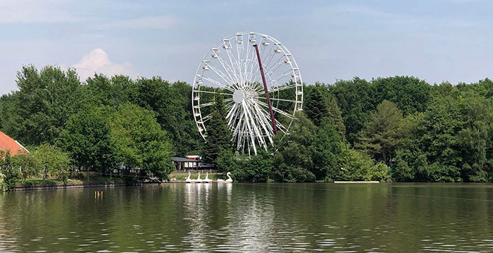 Reuzenrad in coronatijd omgetoverd tot draaiend terras