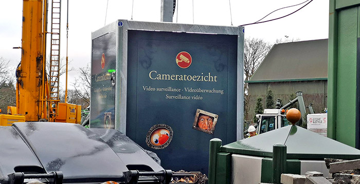 Efteling decoreert zelfs tijdelijke bewakingscamera's