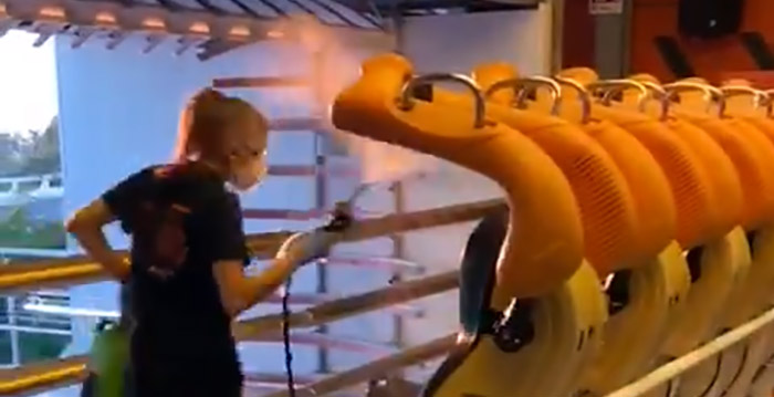 Hilarische video: zo desinfecteert Gardaland attracties