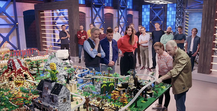 Eerste aflevering van nieuwe seizoen Lego Masters draait om pretparken