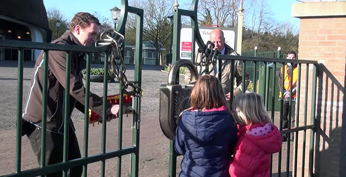 Nieuwe openingsceremonie Efteling: kinderen mogen sleutel omdraaien