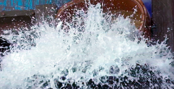 Duinrell krijgt grootste 'tipping bucket' van Nederland: 1700 liter water