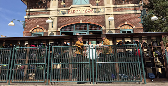 Efteling heeft tijdelijke oplossing voor bagageprobleem Baron 1898