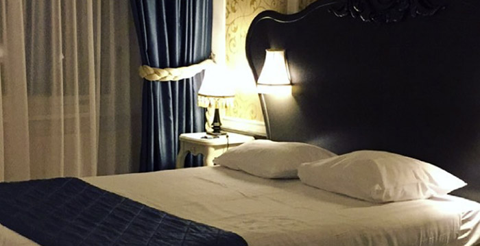 Gestrande Efteling-medewerkster mag gratis slapen in Efteling Hotel