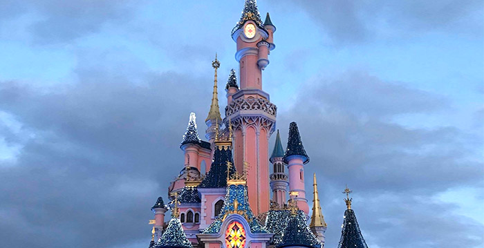 Disneyland Paris stript kasteel na incident