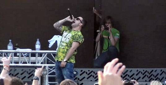 Walibi Holland strikt rapper Mr. Polska voor soundtrack nieuwe achtbaan