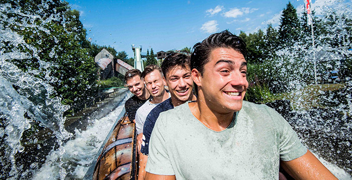 Veel onduidelijkheid: mogen vrienden straks samen naar een pretpark?