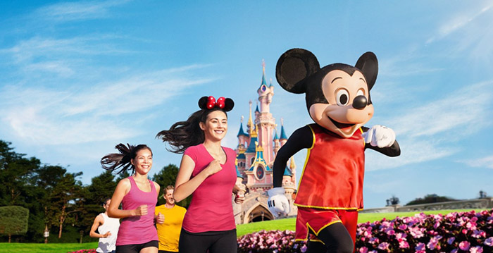 Kaartverkoop hardloopwedstrijd Disneyland Paris loopt in de soep: 'Waardeloos en schandalig'