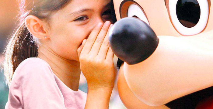 Disneyland Paris blundert met domme vragen op Twitter
