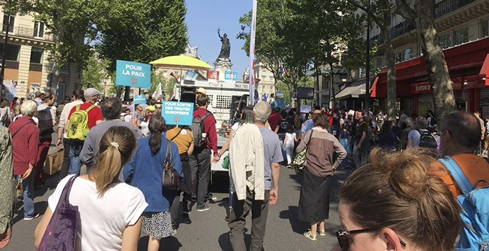 Protesten tegen komst van nieuw megapretpark in Parijs