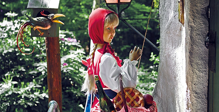 Efteling sloopt en herbouwt huisje van Roodkapje in het Sprookjesbos
