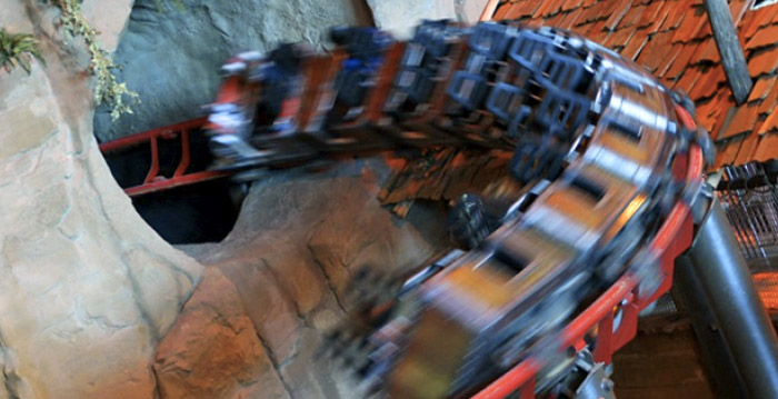 Plopsaland plant nieuw themagebied met achtbaan en darkride