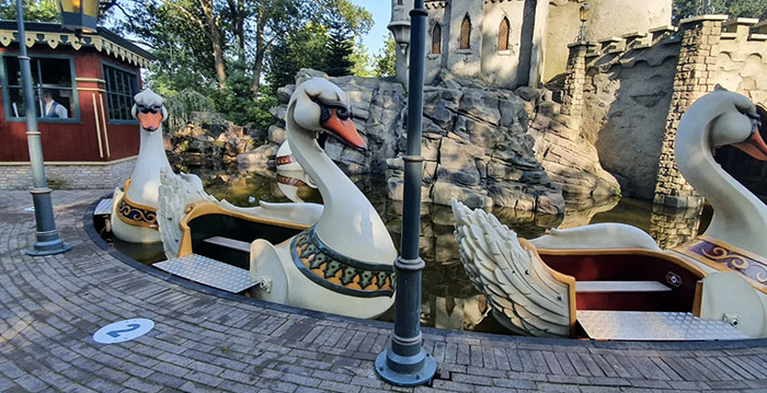 Efteling-sprookje De Zes Zwanen weer toegankelijk dankzij aanpassingen
