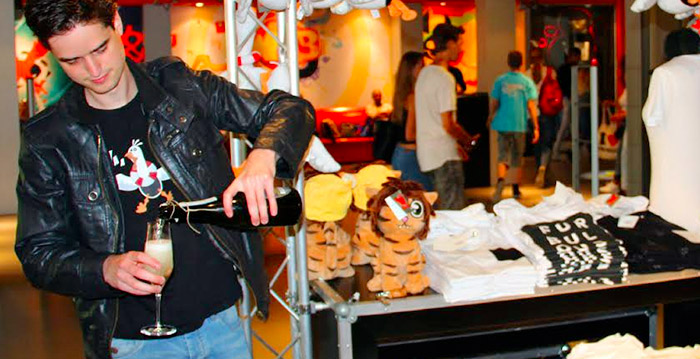 Walibi Holland verkoopt souvenirs van bekende youtubers