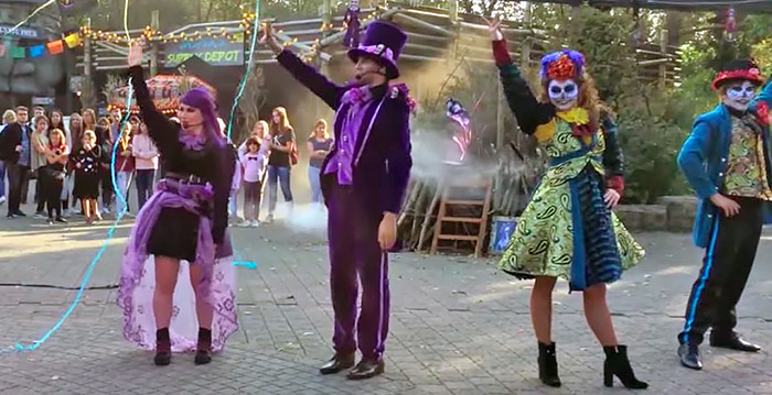 Bobbejaanland past halloweenshow met Disney-muziek aan