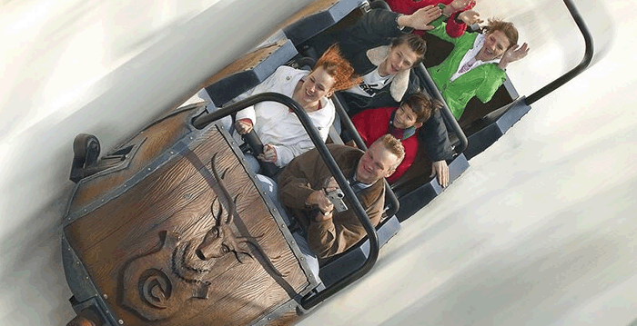 Betrapt: Efteling fotoshopt videocamera uit handen van bezoeker