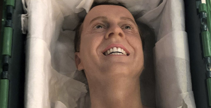 Edwin Evers schrikt van eigen Madame Tussauds-hoofd