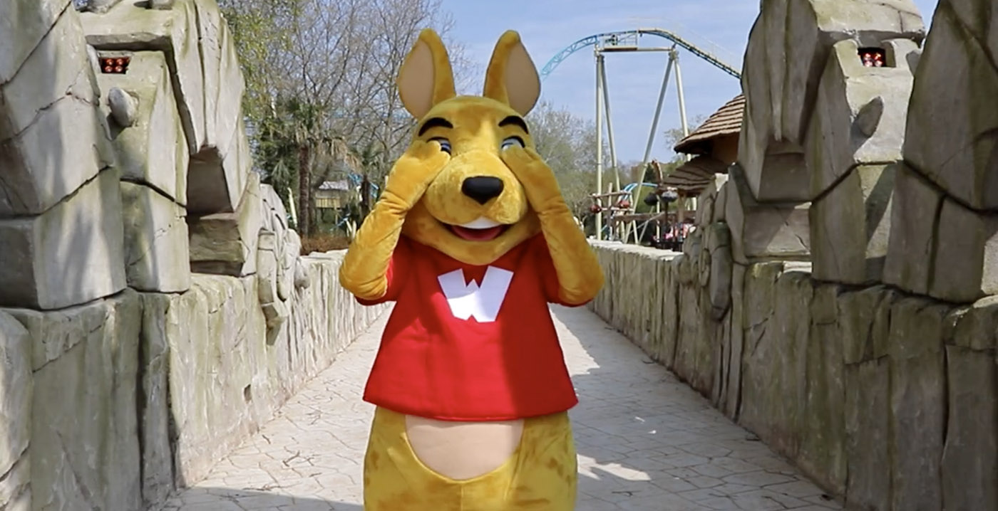 Video: nieuwe mascotte ontdekt mega coaster Walibi Belgium