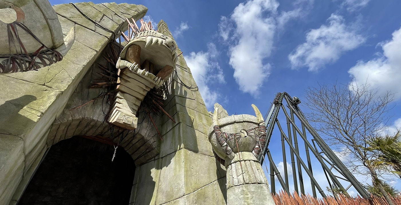 Foto's: ontdek de themawereld rond mega coaster Kondaa in Walibi Belgium