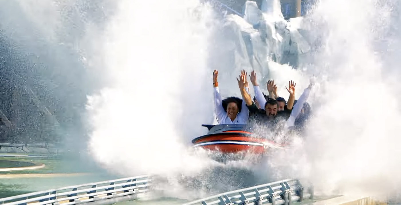 Video: nieuwe waterachtbaan in Frans pretpark