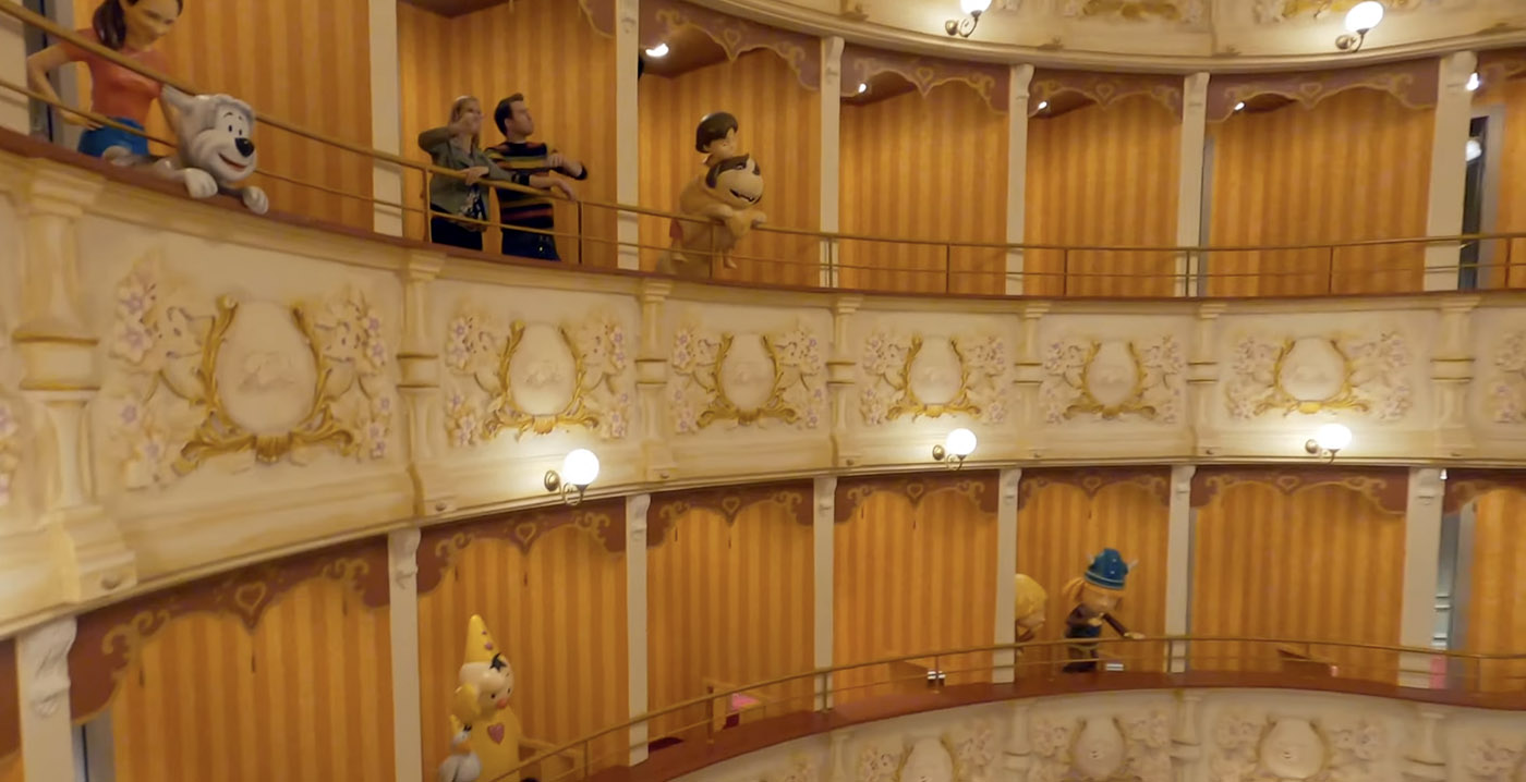 Video: Plopsaland laat drone door Plopsa Hotel vliegen