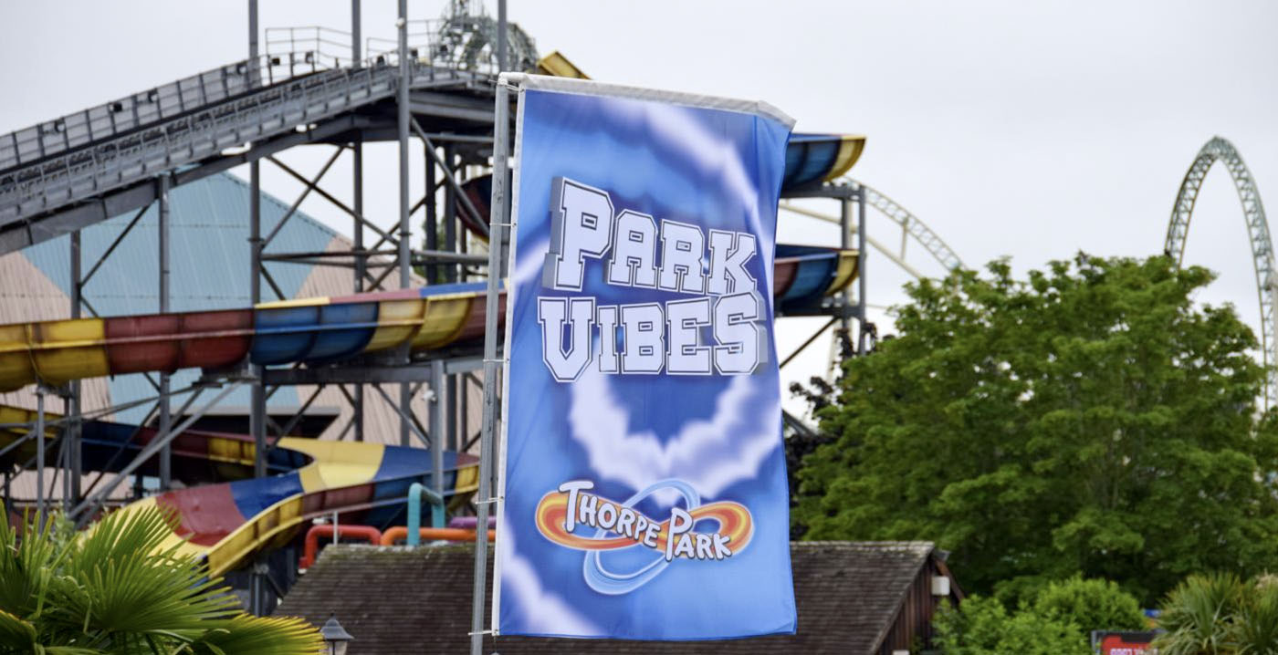 Jonge kankerpatiënt bespuugd in Engels pretpark