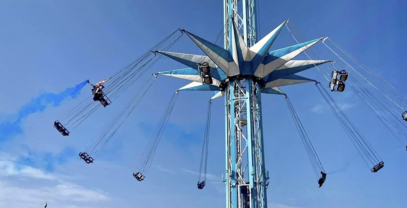 Gender reveal party in 70 meter hoge zweefmolen