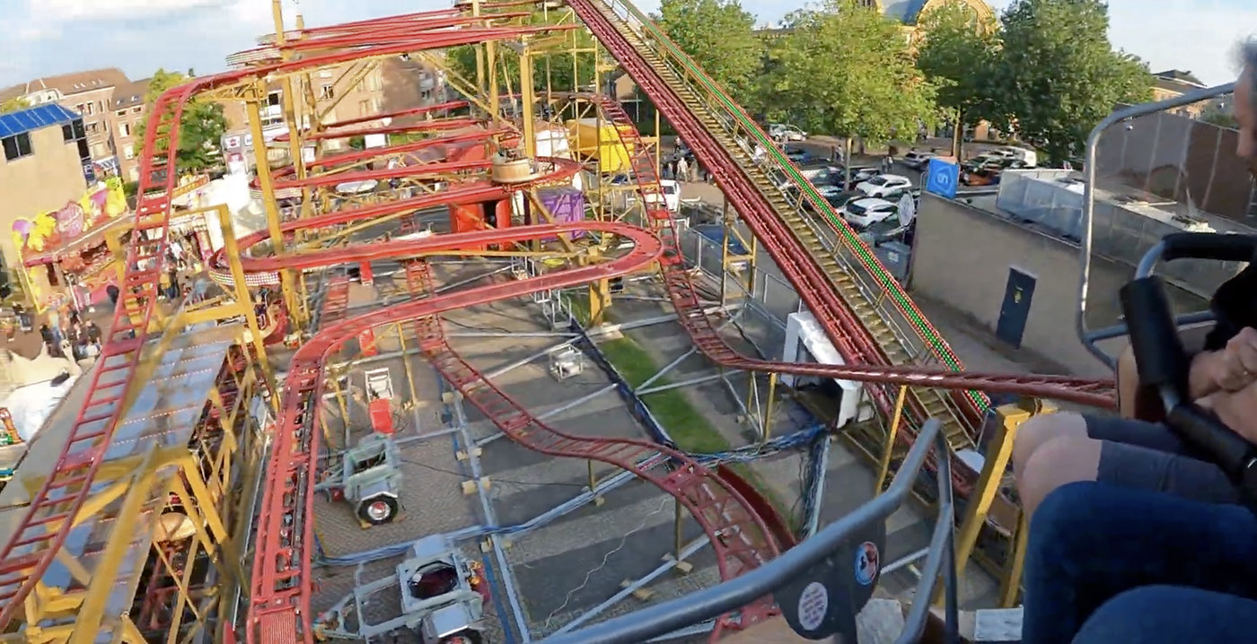 Video: kermis in Best pakt uit met nieuwe achtbaan Time Machine