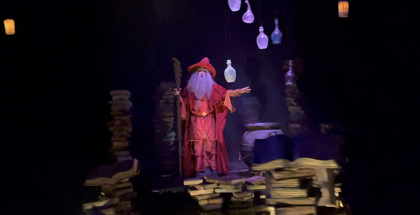 Video: Toverland verrast bezoekers met acteur in Merlin's Quest
