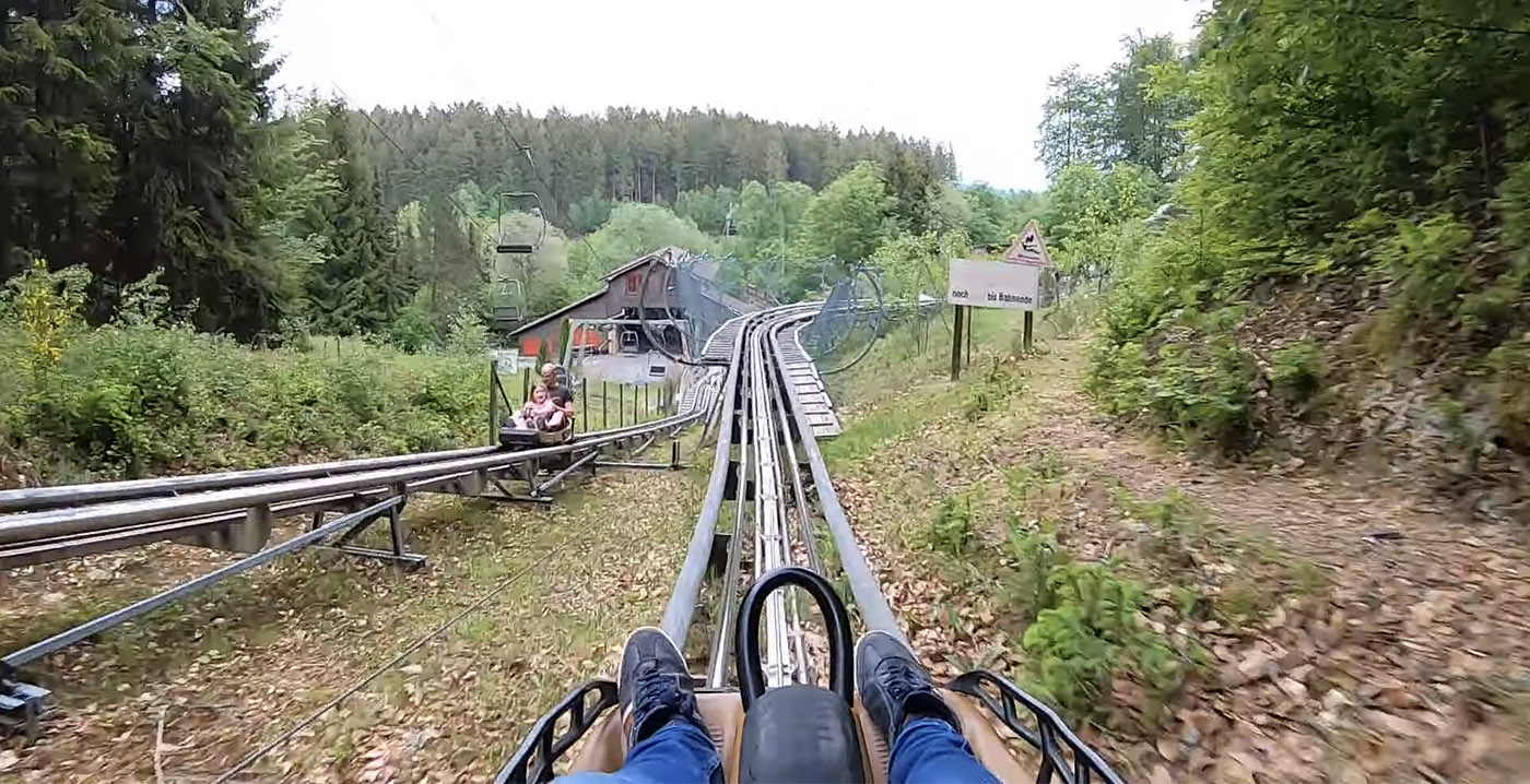 Duits pretpark installeert bewakingscamera's op karretjes rodelachtbaan