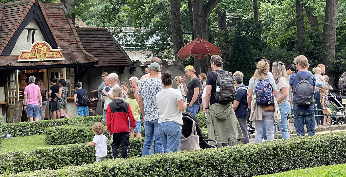 Nederlandse attractieparken en dierentuinen zien coronabewijs niet zitten: 'Enorme drempel'