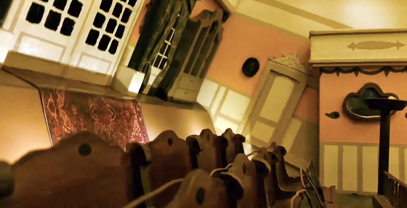 Video: Efteling-fan bouwt draaiend huis Villa Volta na als miniatuur