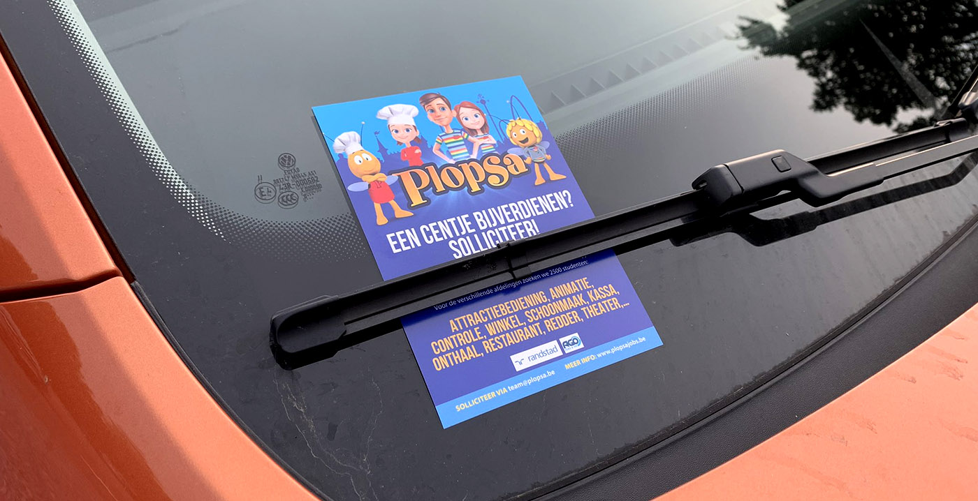 Extra wapen in strijd tegen personeelstekort Plopsaland: flyers op auto's